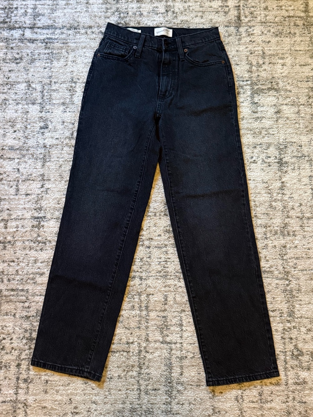 Universal Thread Black High Rise 90s Straight Jeans | 2S